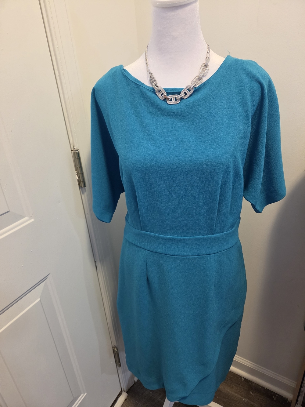 Bobeau Turquoise Short-Sleeve Dress with Waistband